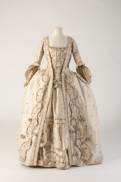 Cream striped and figured woven silk robe à la française, 1770s by Unbekannt Unbekannt